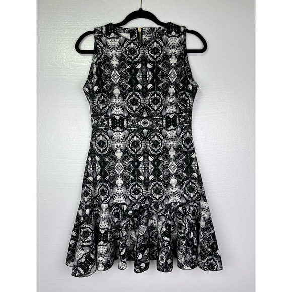 Hedonia ASOS Drop Waist Mini Dress Size 12 UK 8 US NWT Abstract Black White‎ - Picture 1 of 8